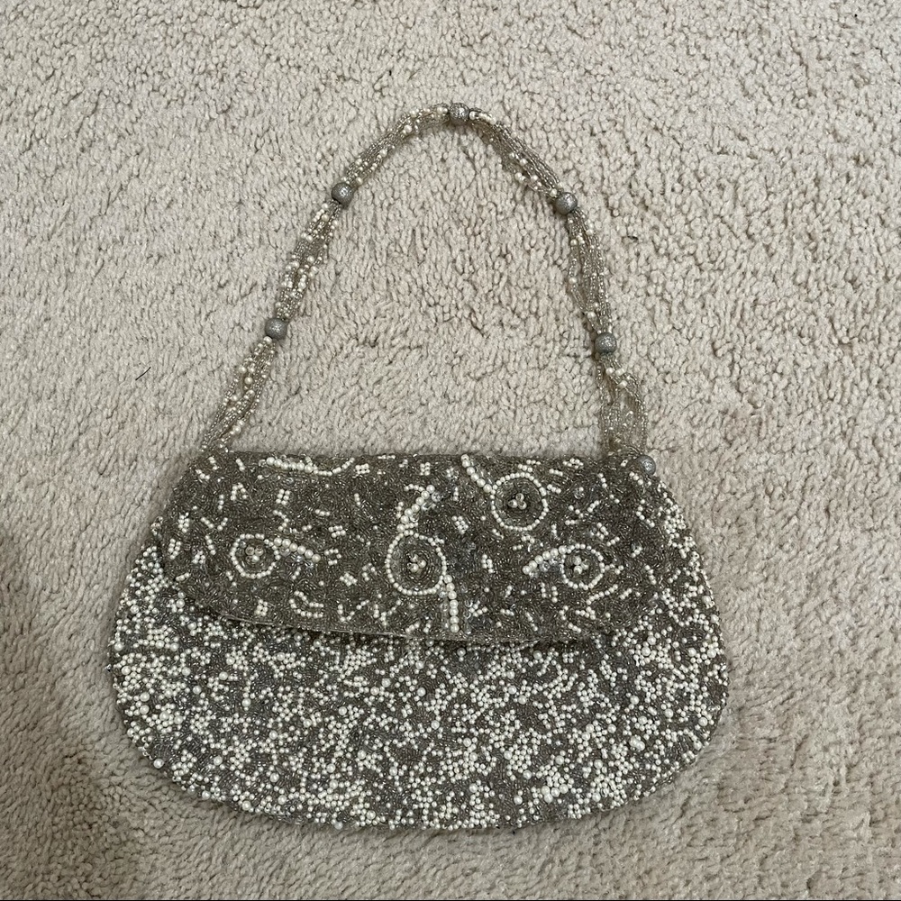 Beautiful Beaded Silver/Grey Evening Bag Small Purse Classic Look
